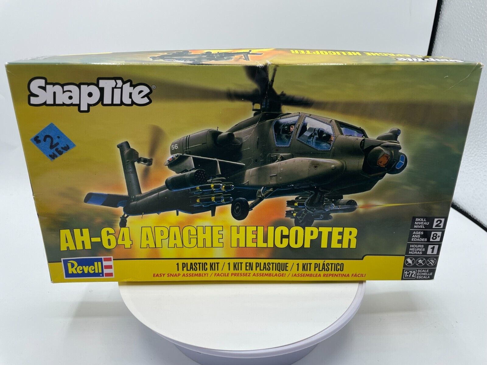 Revell Snaptite AH-64 Apache Helicopter Plastic Kit Scale 1:72 Model Kit New - $11.39
