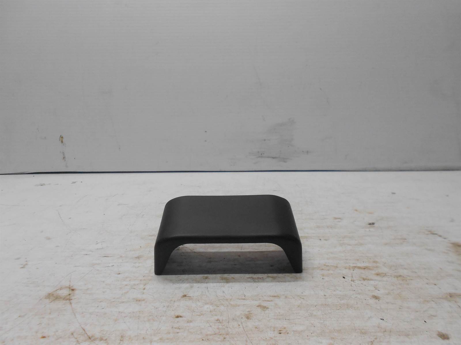 2003-06 NBS Chevy (Tahoe) GMC Cadillac H2 SEAT Adjuster Recliner Cover OEM - $24.99