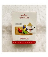 Hallmark Keepsake Snoopy Beagle Scout &quot;The Race is On&quot; Ornament (2015)-NEW - $1,579.05 MXN