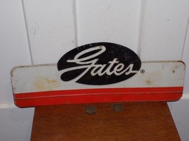 Vintage Gates Tin Rack Topper Embossed Sign - $1,199.48 MXN
