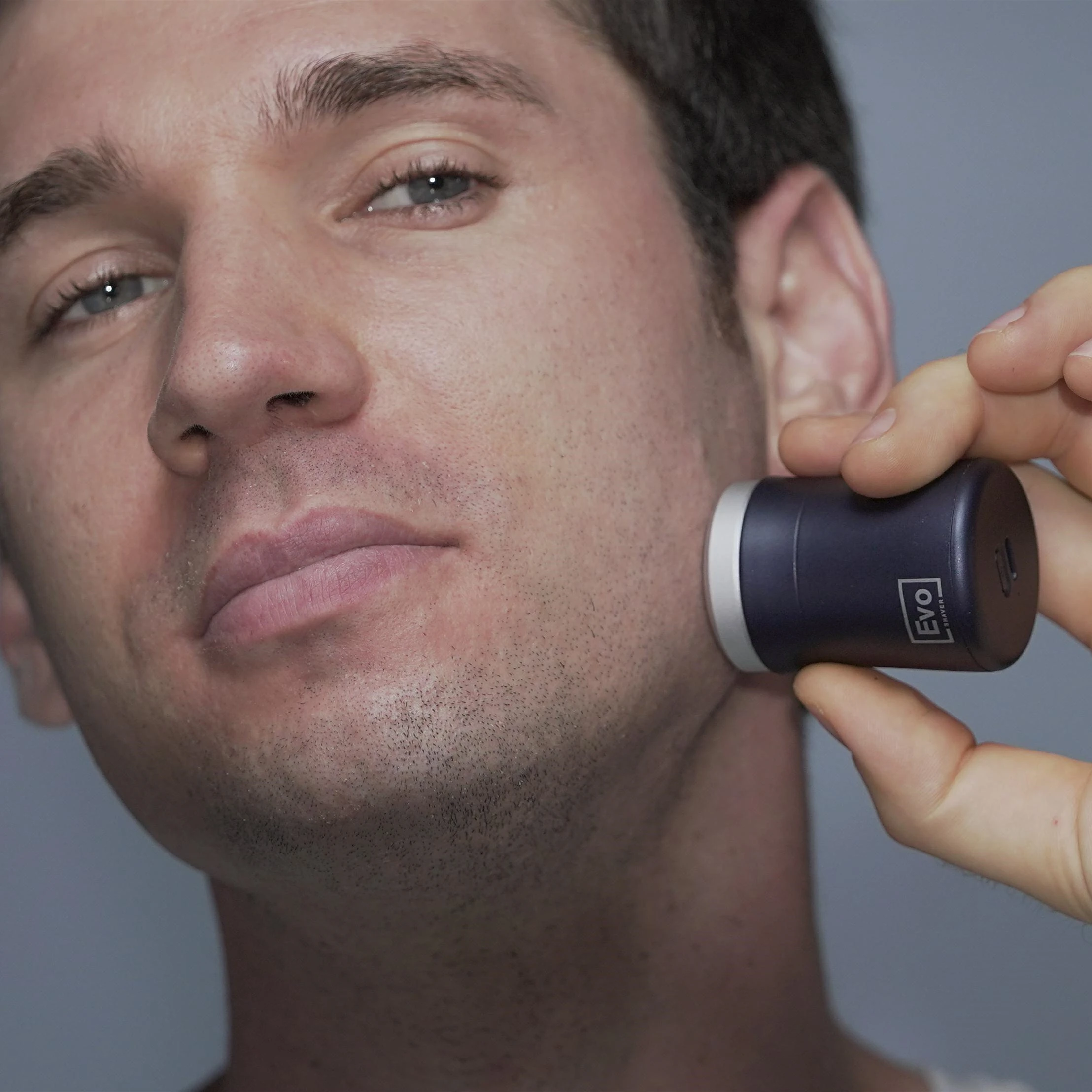 R men portable rechargeable shaving machine beard razor travel pocket size professional thumb200