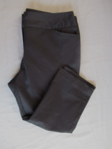Worthington pants cropped Modern Fit Size 14 black cotton blend inseam 20&quot; - $12.69