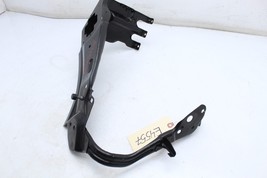 07-13 MERCEDES-BENZ W221 S600 RIGHT PASSENGER SIDE HEADLIGHT MOUNT BRACKET E4557 image 5