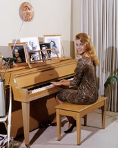 Ann-Margret Playing Piano 1960&#39;s 8x10 Photo - £6.36 GBP
