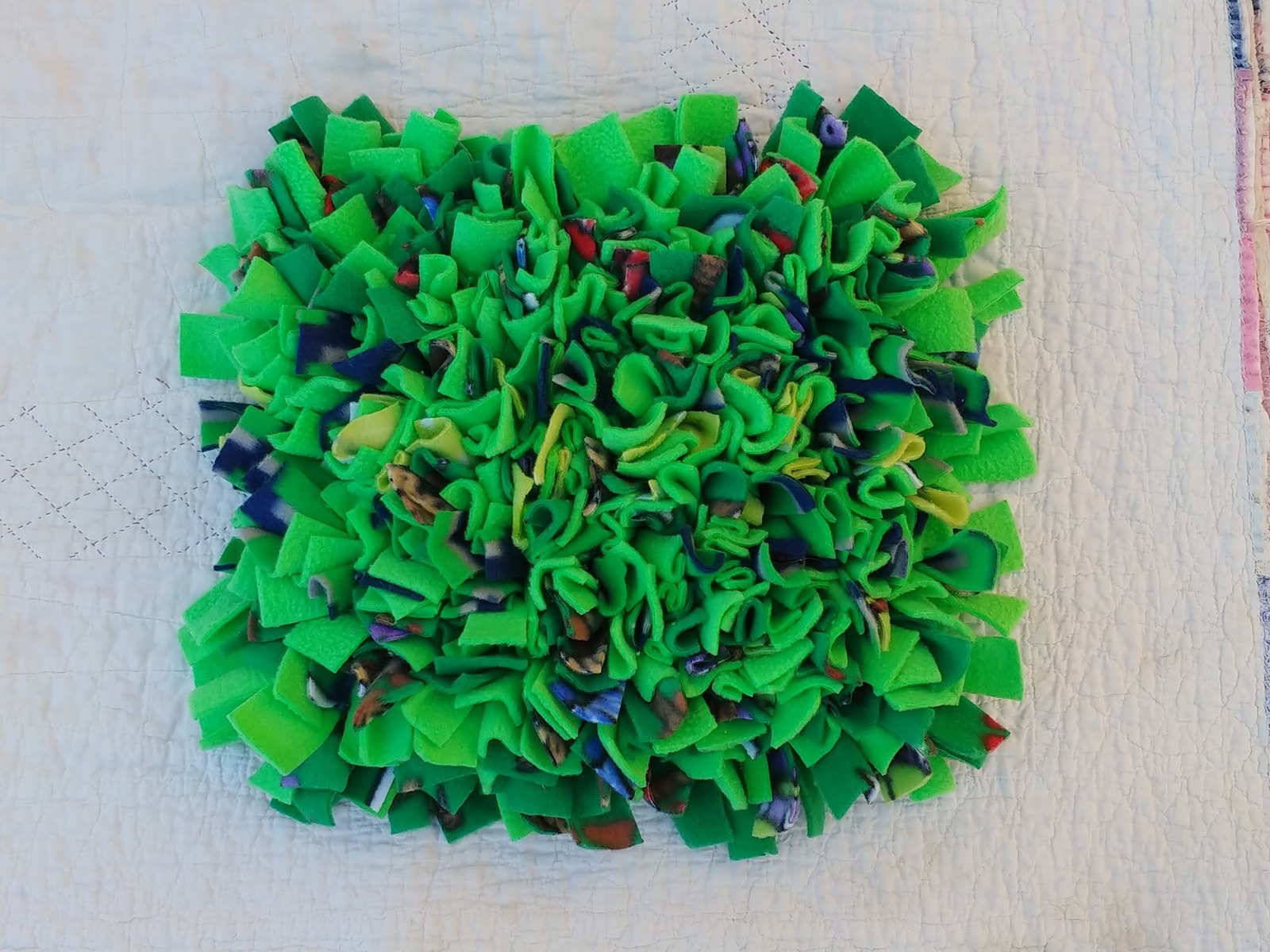 SNUFFLE MATS FOR DOGS 2 TO CHOOSE FROM  GREEN OR TEAL +FREE SHIPPING - $20.00