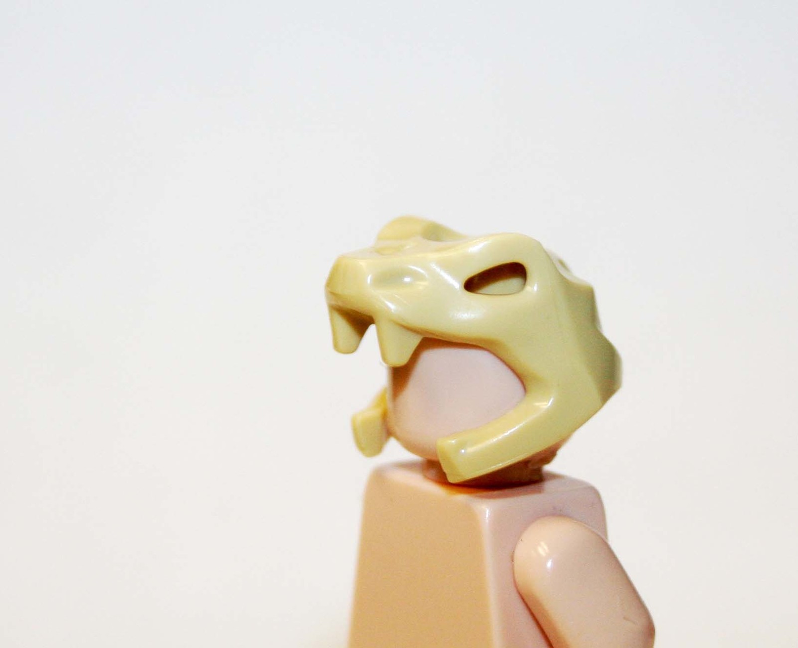  Snake Skull Knight Helmet Minifigure Pack US - $5.20