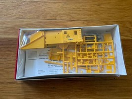 HO Scale Walthers 932-5758 Conrail Spreader Russel Snowplow Yellow NWT - £22.96 GBP