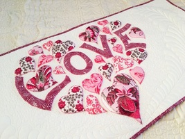 Quilted heart table runner, Tablecloth Valentines Day, Bed topper Mothers Day  - £87.48 GBP