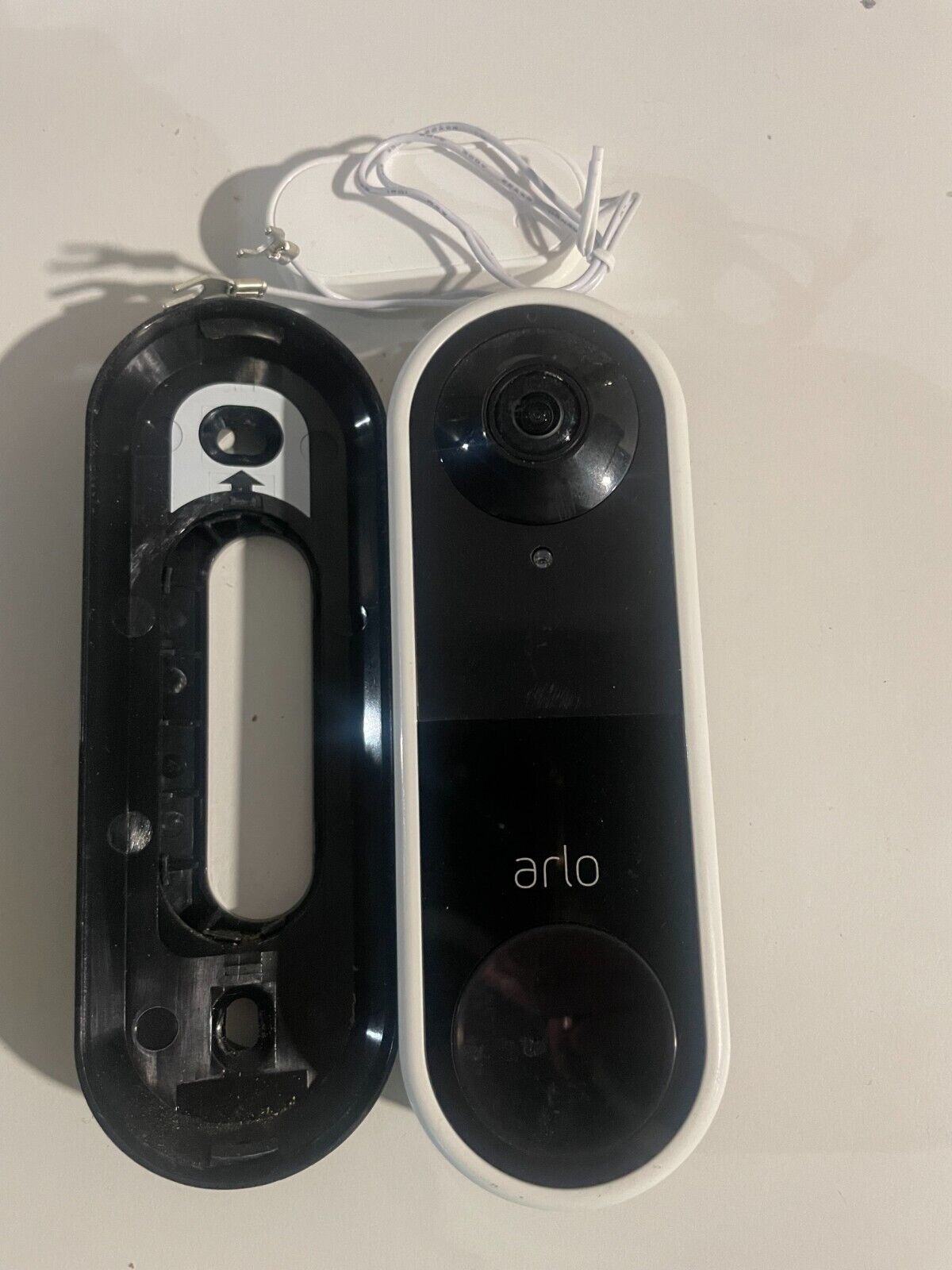 Arlo Essential Wired Video Doorbell - AVD1001W100NAS, 1080p HD, Two-Way Audio