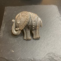 Silver Toned Elephant Ring With A Stretchy Band And Rhinestone Accents - £3.99 GBP