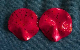 Fabulous Art Moderne Speckled Red Enamel Pierced Earrings 1980s vintage 1 3/4&quot; - £10.18 GBP