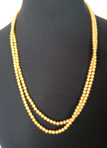 Vintage Women's Necklace Yellow Imitation  Pearls Gold Tone Box Clasp - £6.39 GBP