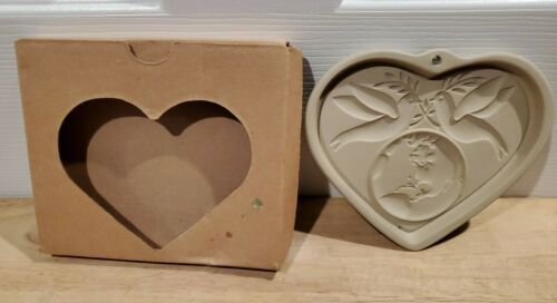 2002 Pampered Chef Peace on Earth Heart Stoneware Cookie Mold #2926, NEW in box - $12.59