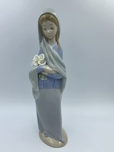 Porcelain Figurine Girl with Flowers. Spain, 20th Century. - $115.95