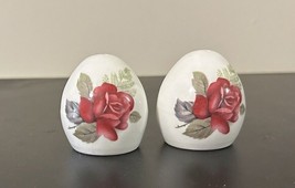 Cottage Sandford Fine Bone China Salt &amp; Pepper Shakers Red Rose Made In England - $7.77