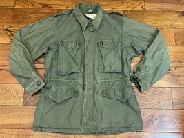 WWII US Army M-1943 MILITARY Field Coat Size 36R Green Jacket ~ Vintage! - £66.56 GBP