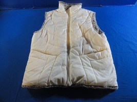 WINTER SNOW WEATHER WHITE GRAY FAUX FUR LINED QUILTED PUFFER VEST 42X25 - $17.42