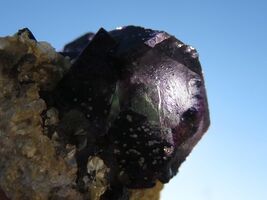 Ciondolo in cianite nera - $15.48