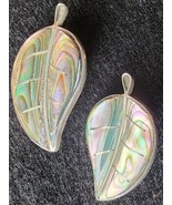 Neat Vintage Abalone Inlay Sterling Silver Leaf Screw Earrings - £27.09 GBP