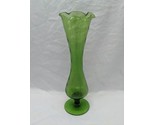 Vintage Emerald Green Glass Flower Vase 8&quot; - $31.67