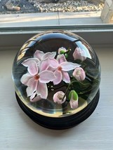 Lungberg Studio Daniel Salazar Pink Clematis Flowers Art Glass Paperweight - $930.33