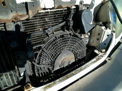 Radiator Fan Motor Fan Assembly Condenser Fits 01-04 SEQUOIA 3495382 - $188.09