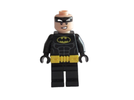 READ* LEGO Batman - BLACK WITH YELLOW UTILITY Belt Minifigure No Helmet ... - $9.49