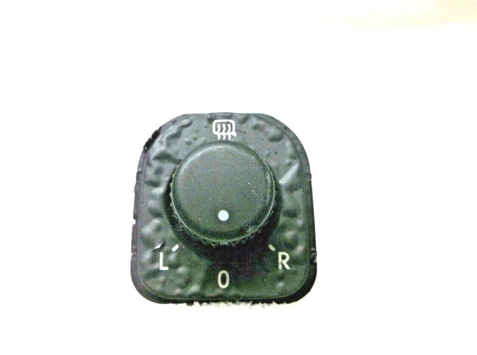 06-07-08-09 VOLKSWAGEN PASSAT/JETTA/RABBIT .. DOOR MIRROR SWITCH/CONTROL... - $3.36