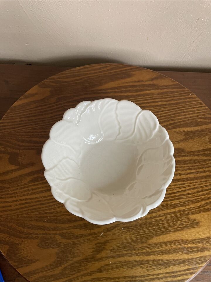 Vintage California Pottery USA 333 T  6’’ Leaf Bowl White - $3.99