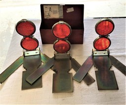 Vintage Grote Reflector Flares/ Emergency Road Side  Kit in Original Met... - £31.41 GBP