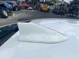 Roof Mounted Shark Fin Antenna 2016 17 18 19 20 Acura ILX White - £87.97 GBP