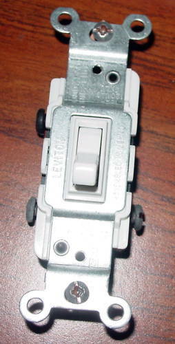 2pc Leviton 3-Way Toggle Switch 1453-2W W/GR SCREW NEW 15AMP - $2.61
