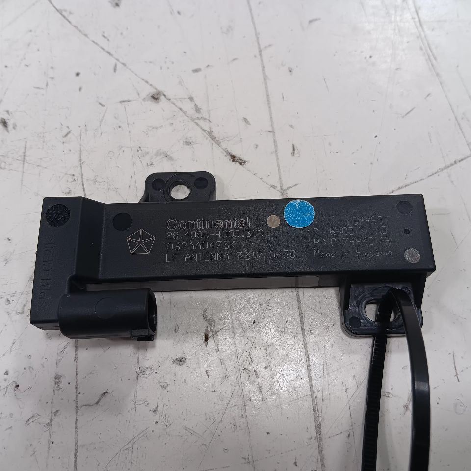 Jeep Renegade Passive Entry Antenna - 68051315AB Fits 2015 2016 2017 2018 - $25.94