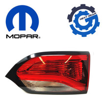 New OEM Mopar Right Tail Light Lamp LED 2017-2019 Chrysler Pacifica 6822... - £843.43 GBP