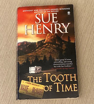 PB book The Tooth of Time - A Maxie and Stretch mystery by Sue Henry 2007 - $4.09 CAD