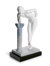 Lladro 01008408 A Woman&#39;s Pose Figurine New - $460.00