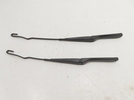 99 BMW Z3 E36 2.8L #1307 Wiper Arm Pair Windshield 61608389550  61608389549 - $27.71