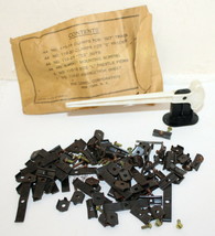 Vintage Lionel 027 &amp; 0 Track Clamps + Plasticville Bachmann WG-2 Crossing Gate - £15.84 GBP