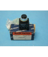 Honeywell Micro Switch PWP12 Pushbutton Operator Momentary Black Extende... - $13.56 CAD
