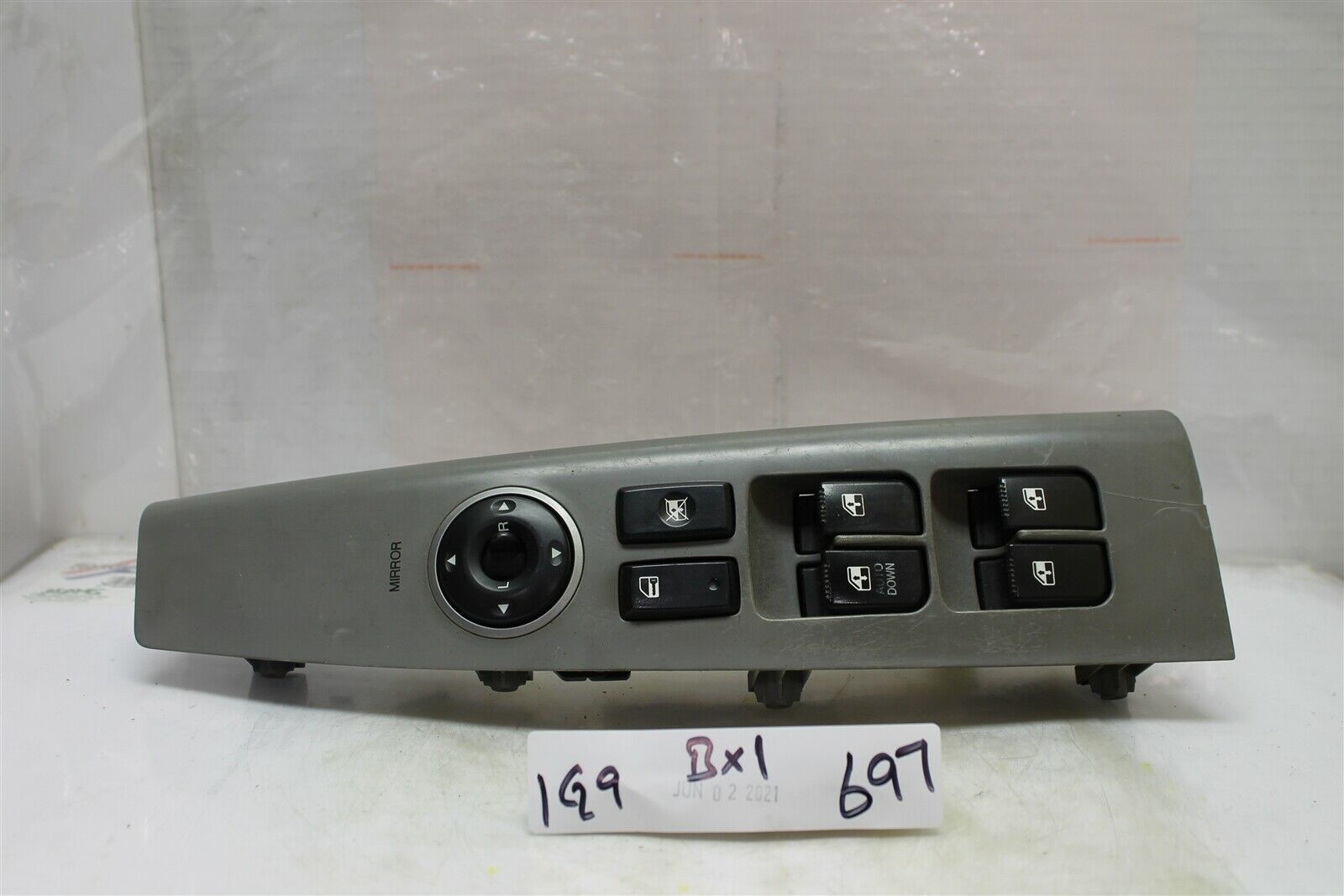 2001-2005 Hyundai Sonata Master Window Power Switch 9357026000 OEM 697 1G9-B1 - $16.82