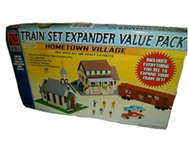 Vintage Life Like Trains HO Scale Hometown Village - £64.60 GBP