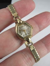 Vintage Wittnauer 10K GOLD rgp 17J Ladies Watch RUNS VIDEO - $28.04