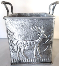 Vintage Hammered Aluminum Hallmark Flowers Reindeer Handled Box Rare Christmas - £25.68 GBP