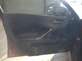 IS250     2013 Front Door Trim Panel 104746572 - $4,898.96 MXN