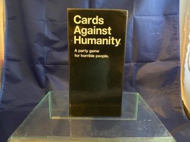 Cards Against Humanity Base Game: Starter Set 600 Cards Complete Pre-Owned - £15.19 GBP