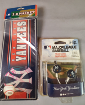 New York Yankee Earphones MBL Ihip Team Logo Wired &amp; 3-D Magnet Lenticular - $13.81