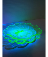 Green Depression Glass Uranium Vaseline Tray Vintage UV Glows - $33.93 CAD