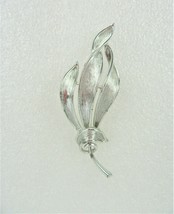 Vintage Costume Jewelry, Silver Tone Art Nouveau Brooch, Signed Lisner PIN140 - £9.17 GBP