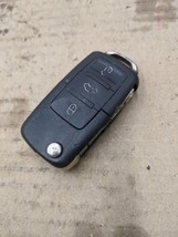 PASSAT    2002 Fob/Remote 344092Tested  - $42.77
