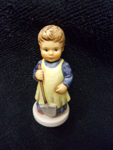 Hummel Figurine #727 (1996) Garden Treasures Exclusive Edition - $19.75